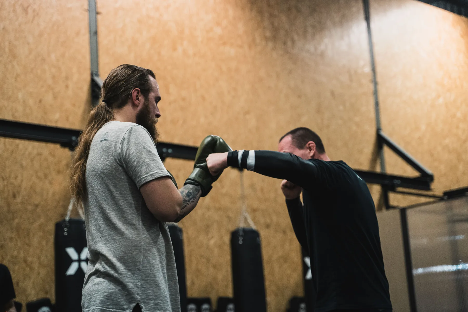 Kickboks-training op pads bij De Sportschool in IJsselstein